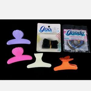 VINTAGE GOODY BRAND LOT 1989 100 HAIRPINS 1990 6 BRAIDED ELASTICS AND 4 CLIPS